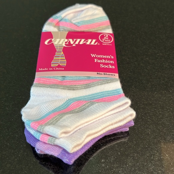 CARNIVAL WOMEN’S NO SHOW FASHION SOCKS. 2 prs to a pack. 3 packs (6 pairs) - Picture 4 of 7